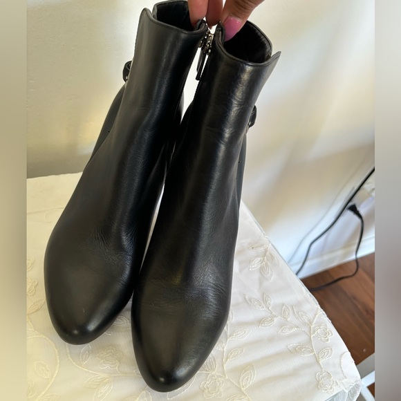 WHITE HOUSE BLACK MARKET leather booties size 8 1/2 - Picture 5 of 10